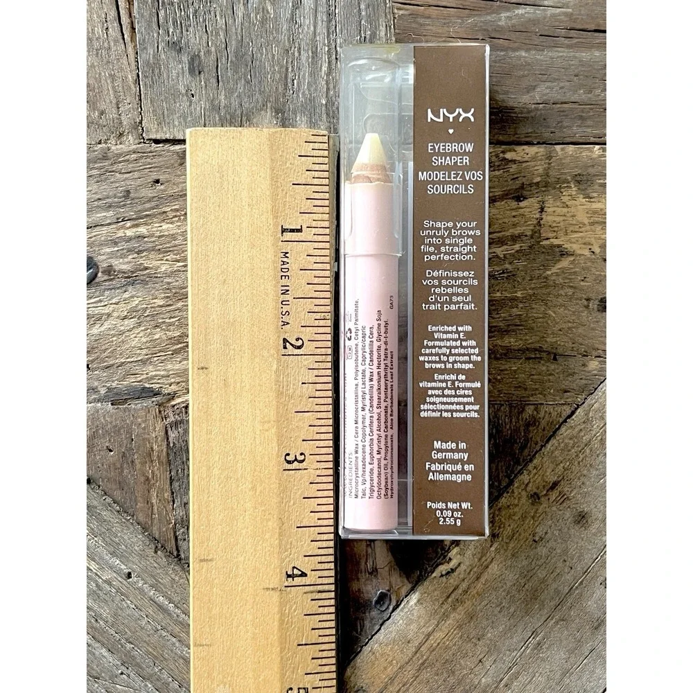 NYX Eyebrow Shaper Wax Pencil EBS01 Precise Brow Shaping NEW in Package Germany